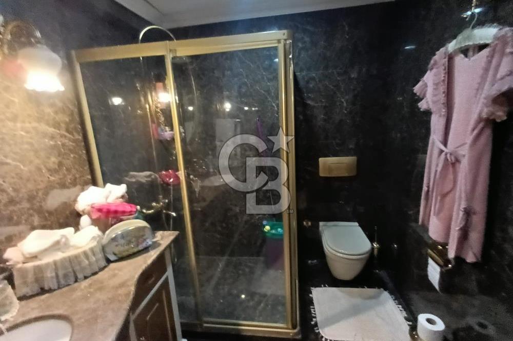 Yunus Emre Caddesi’nin En Prestijli Konumunda Satılık Daire