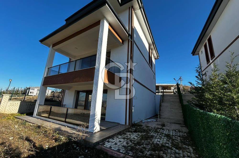 Kahramankazan Merkez Kayı'da | 5+1 Satılık Prestijli Villa