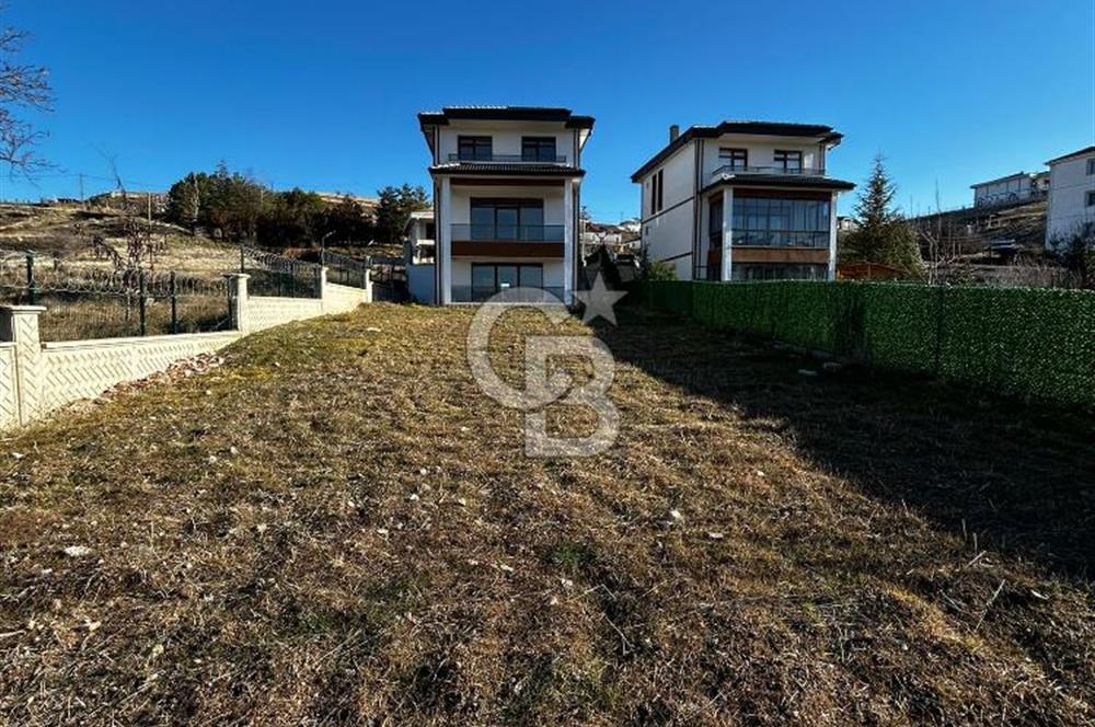 Kahramankazan Merkez Kayı'da | 5+1 Satılık Prestijli Villa