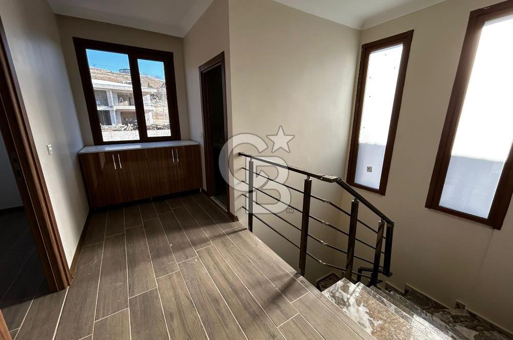 Kahramankazan Merkez Kayı'da | 5+1 Satılık Prestijli Villa