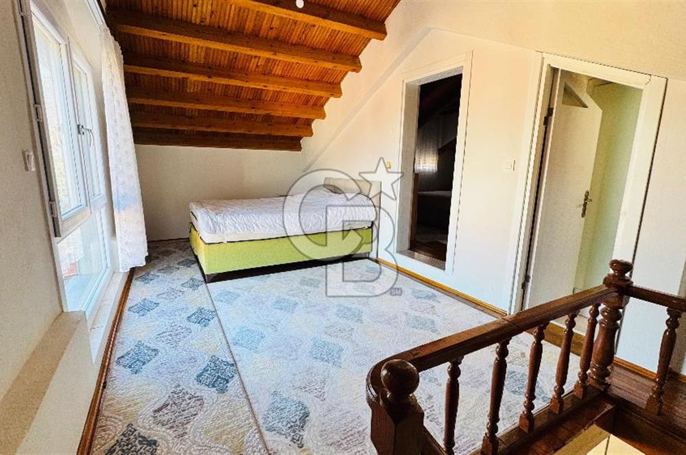 Foça İsmetpaşa Mah. Eşyalı Kiralık 2+1 Dubleks