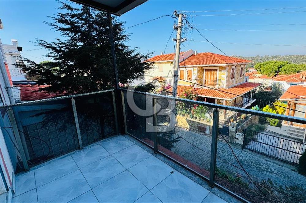 Foça İsmetpaşa Mah. Eşyalı Kiralık 2+1 Dubleks