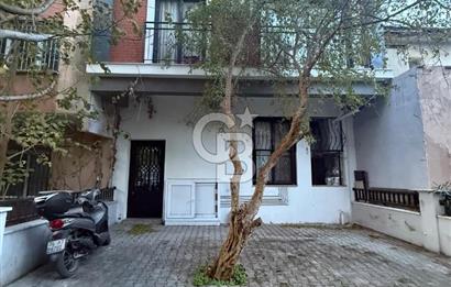 BAYRAKLI DA İZBANA YAKIN YENİ BİNADA ARA KAT SATILIK 1+1 DAİRE 