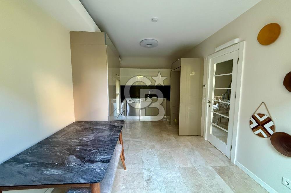 ASMALI BAHÇEŞEHİRDE KİRALIK 2+1 DUBLEKS BAHÇELİ VİLLA