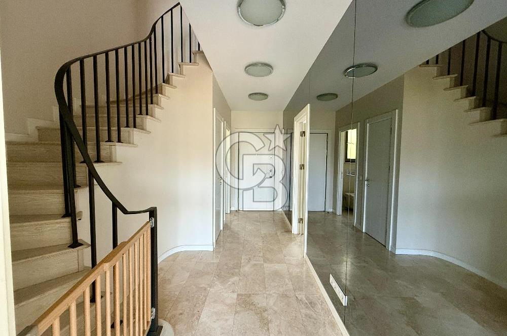 ASMALI BAHÇEŞEHİRDE KİRALIK 2+1 DUBLEKS BAHÇELİ VİLLA