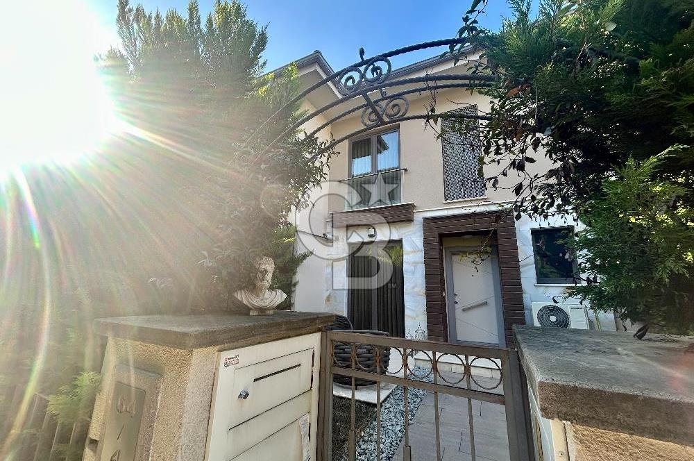 ASMALI BAHÇEŞEHİRDE KİRALIK 2+1 DUBLEKS BAHÇELİ VİLLA