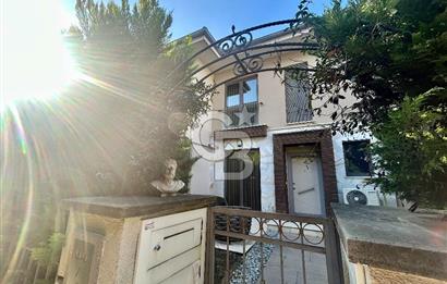 ASMALI BAHÇEŞEHİRDE KİRALIK 2+1 DUBLEKS BAHÇELİ VİLLA