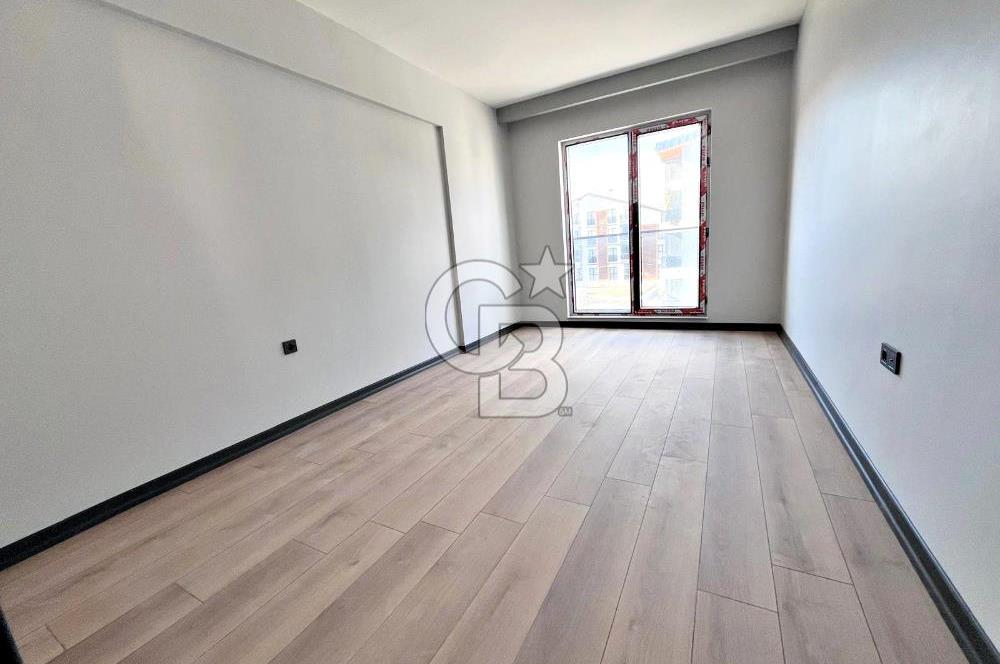 İSKANI ALINMIŞ YENİ BİNADA OTURUMA HAZIR KATTA FULL YAPILI 1+1 !