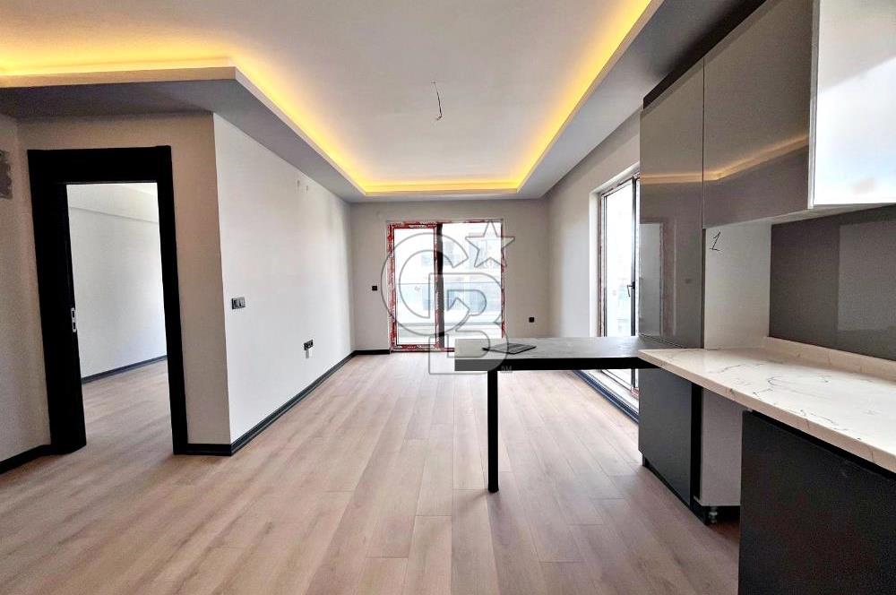 İSKANI ALINMIŞ YENİ BİNADA OTURUMA HAZIR KATTA FULL YAPILI 1+1 !