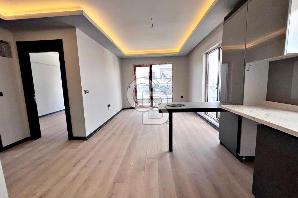 İSKANI ALINMIŞ YENİ BİNADA OTURUMA HAZIR KATTA FULL YAPILI 1+1 !