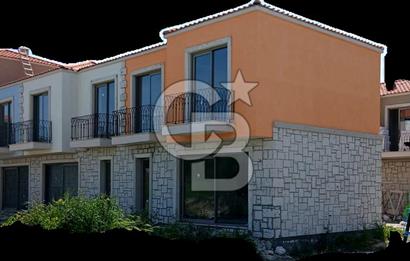 Alaçatı da Muhteşem havuzlu lüx Villalar