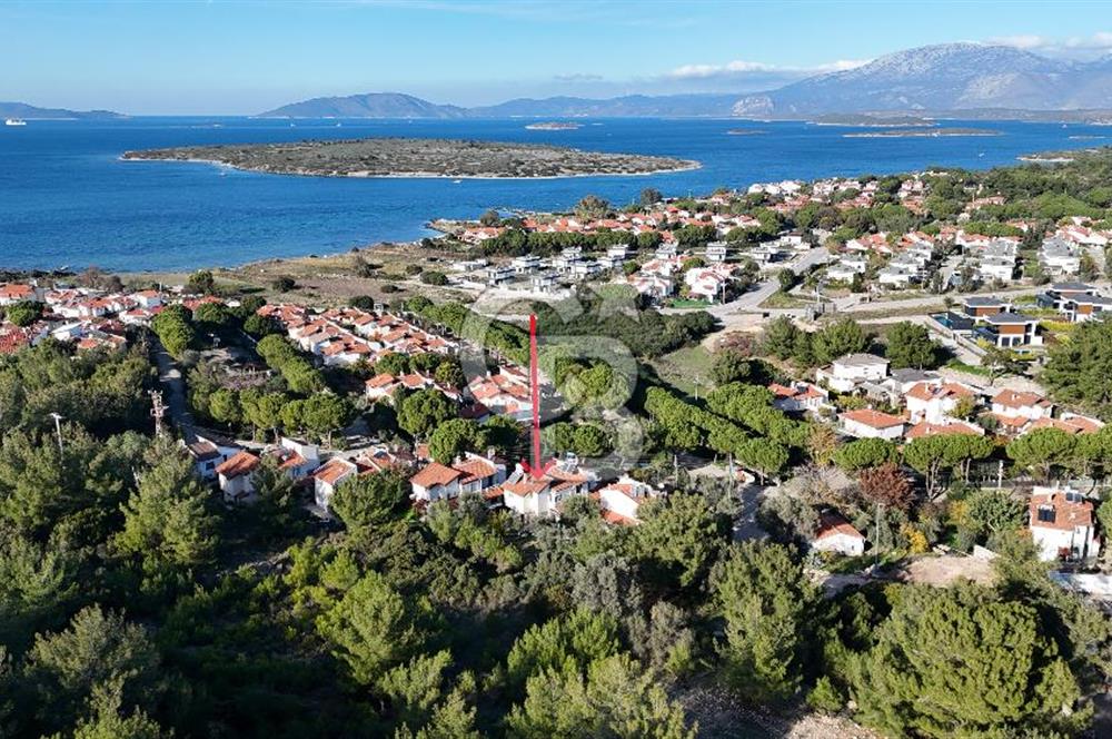 Şifne–Ildır Sınırında, Kumsal Plajlı, Deniz ve Dağ Manzaralı SATILIK Villa