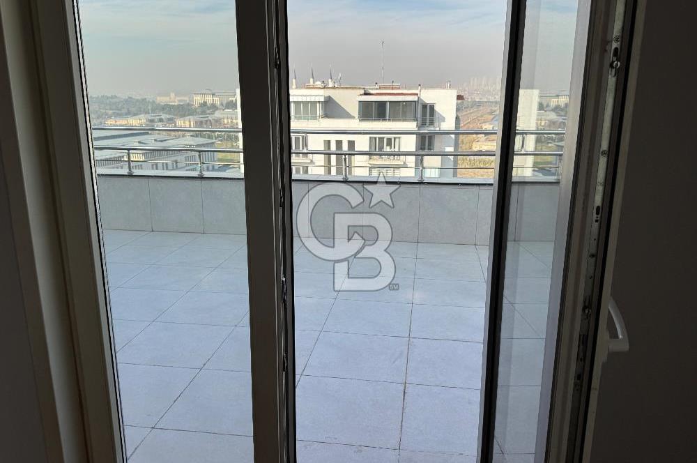 BEŞTEPE'DE KÜLLİYE'YE KOMŞU TERASLI 4+1 DUBLEKS KİRALIK