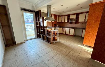 ÇAMLIBELDE İSMET İNÖNÜ BLV. CEPHELİ DENİZ MANZARALI 3+1