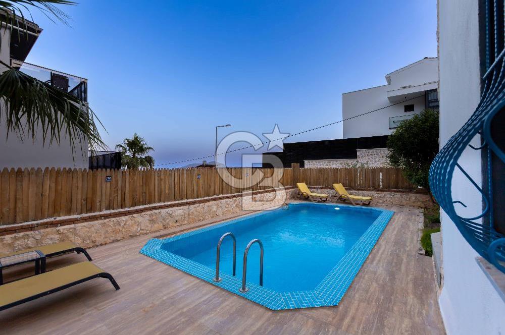 CB GİZ'DEN KAŞ KALKAN ORTAALAN'DA 4+2 SATILIK VİLLA