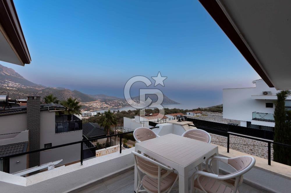 CB GİZ'DEN KAŞ KALKAN ORTAALAN'DA 4+2 SATILIK VİLLA