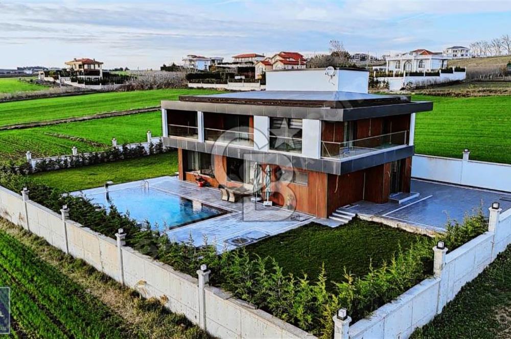 SİLİVRİ ORTAKÖY'DE, 1 DÖNÜM ARAZİ İÇİNDE ÖZEL TASARIM VİLLA