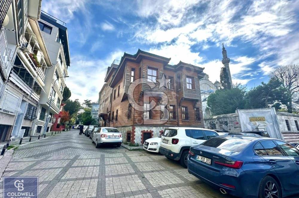 ÜSKÜDAR SAHİL'DE AYAZMA CAMİ YANI DENİZ MANZARALI 750m² KÖŞK