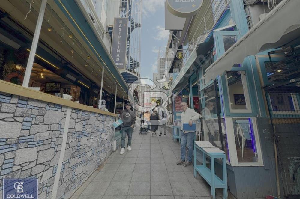 KADIKÖY CAFERAĞA'DA KOMPLE YENİLENMİŞ SATILIK 4 KATLI BİNA