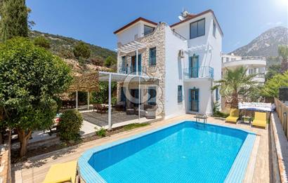 CB GİZ'DEN KAŞ KALKAN ORTAALAN'DA 4+2 SATILIK VİLLA