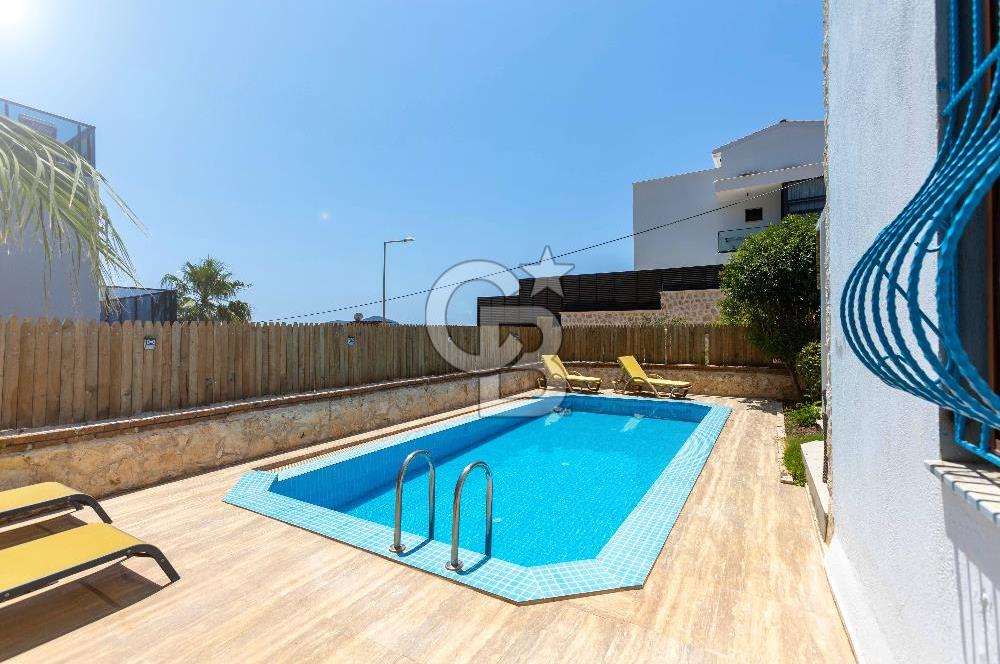 CB GİZ'DEN KAŞ KALKAN ORTAALAN'DA 4+2 SATILIK VİLLA