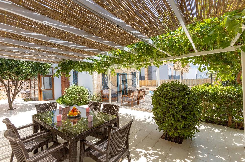 CB GİZ'DEN KAŞ KALKAN ORTAALAN'DA 4+2 SATILIK VİLLA