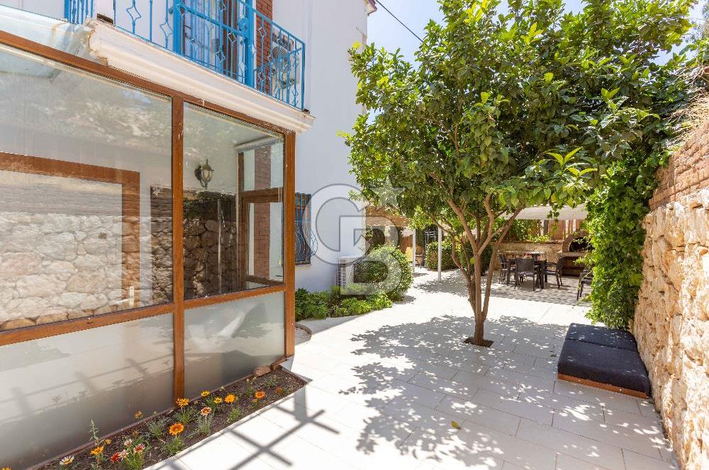 CB GİZ'DEN KAŞ KALKAN ORTAALAN'DA 4+2 SATILIK VİLLA