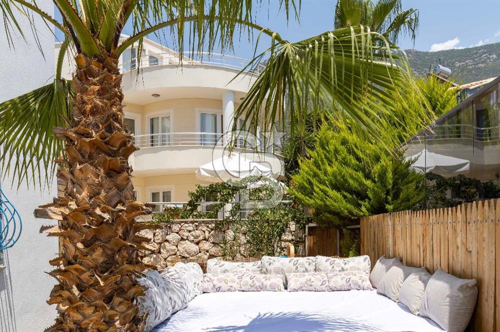 CB GİZ'DEN KAŞ KALKAN ORTAALAN'DA 4+2 SATILIK VİLLA