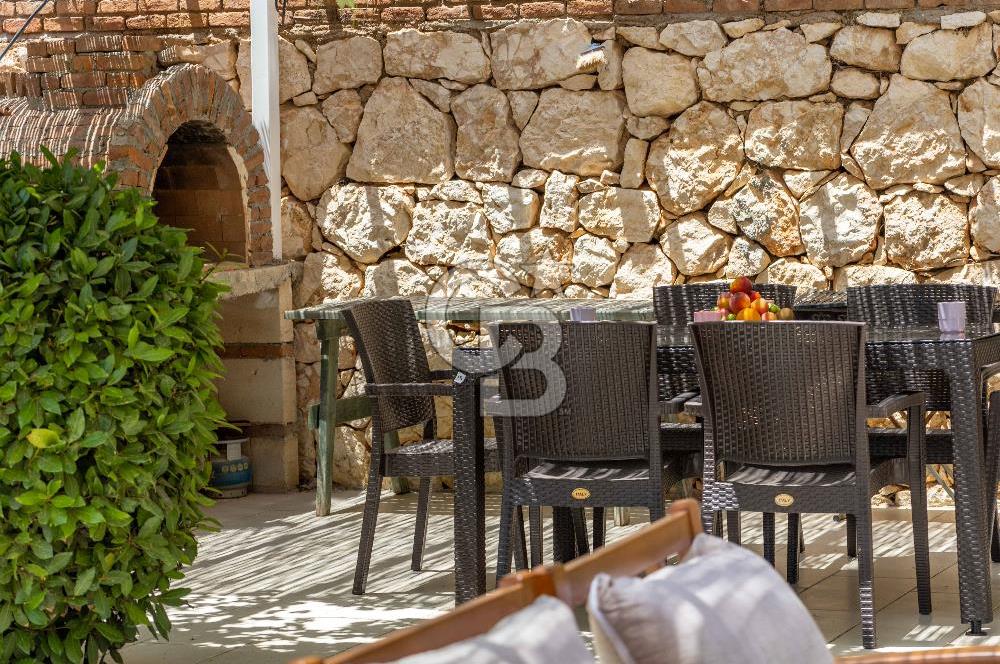 CB GİZ'DEN KAŞ KALKAN ORTAALAN'DA 4+2 SATILIK VİLLA