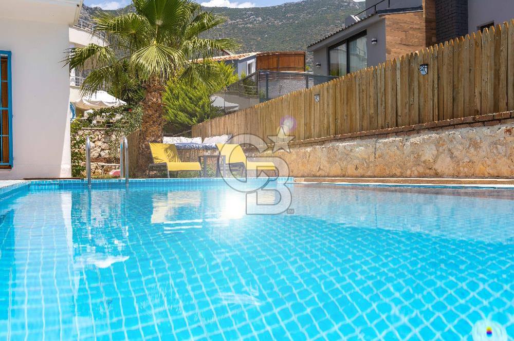 CB GİZ'DEN KAŞ KALKAN ORTAALAN'DA 4+2 SATILIK VİLLA