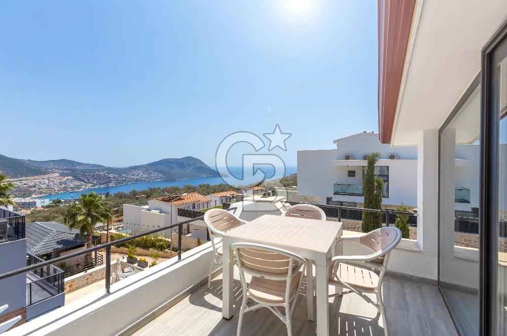 CB GİZ'DEN KAŞ KALKAN ORTAALAN'DA 4+2 SATILIK VİLLA