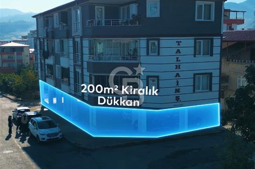 Yol üstü 3 cephesi açık 220 m2 ticari fırsat