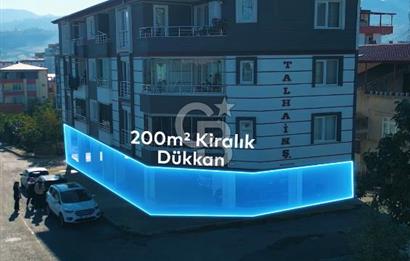 Yol üstü 3 cephesi açık 220 m2 ticari fırsat