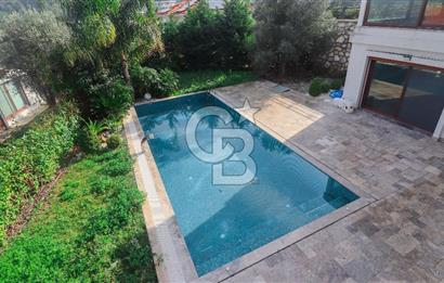 Güzelbahçe Çamlı Dört Mevsim Konakları Kiralık 5+2 Havuzlu Villa