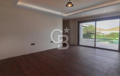 Güzelbahçe Çamlı Dört Mevsim Konakları Kiralık 5+2 Havuzlu Villa