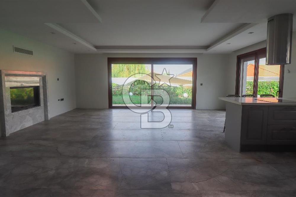 Güzelbahçe Çamlı Dört Mevsim Konakları Kiralık 5+2 Havuzlu Villa