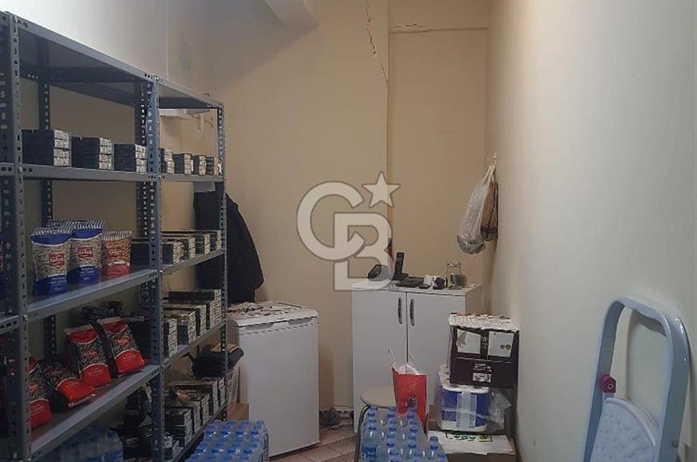 Beşiktaş Ortaköy Dereboyu caddesinde  fırsat dükkan 