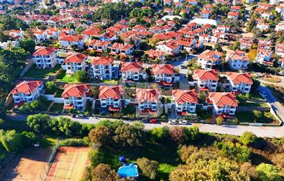 Datça Merkezde 1+1 Bahçeli Orta Kat Daire