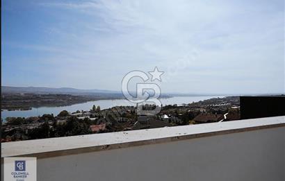 GÖLBAŞINDA MUHTEŞEM GÖL MANZARALI 700 M2 ARSA ÜZERİNDE VİLLA