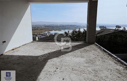 GÖLBAŞINDA MUHTEŞEM GÖL MANZARALI 700 M2 ARSA ÜZERİNDE VİLLA