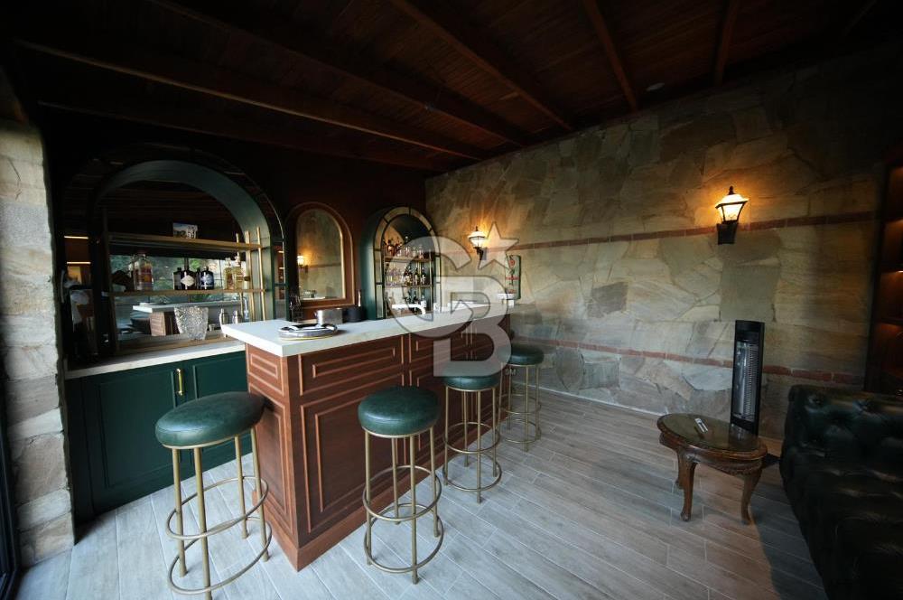 Güzelbahçe Kahramandere'de Özel Tasarım Satılık 5+2 Lüks Villa