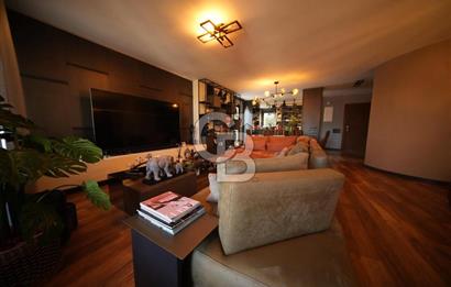 Güzelbahçe Kahramandere'de Özel Tasarım Satılık 5+2 Lüks Villa