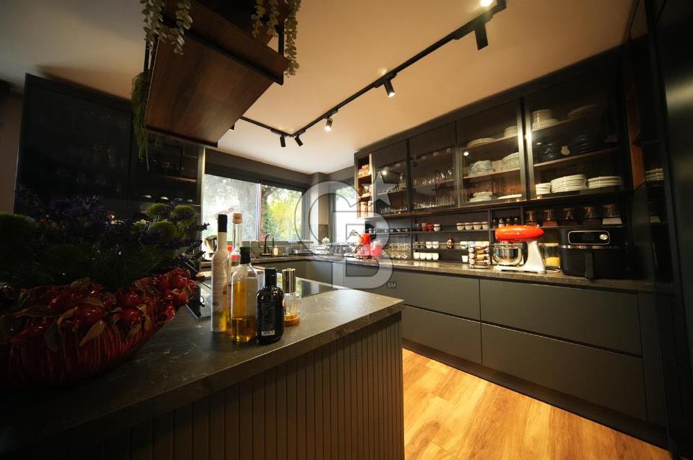 Güzelbahçe Kahramandere'de Özel Tasarım Satılık 5+2 Lüks Villa