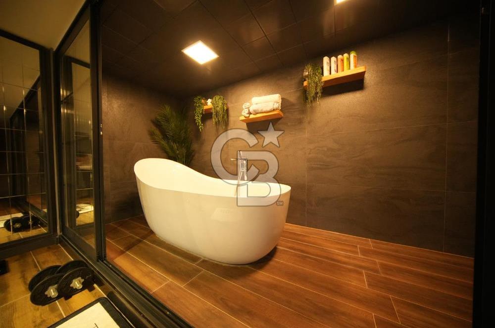 Güzelbahçe Kahramandere'de Özel Tasarım Satılık 5+2 Lüks Villa