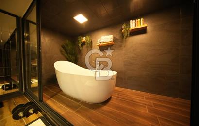 Güzelbahçe Kahramandere'de Özel Tasarım Satılık 5+2 Lüks Villa