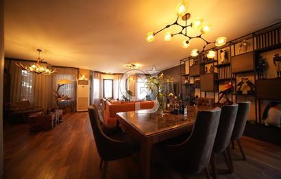 Güzelbahçe Kahramandere'de Özel Tasarım Satılık 5+2 Lüks Villa