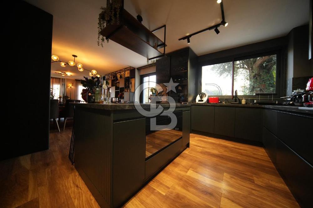 Güzelbahçe Kahramandere'de Özel Tasarım Satılık 5+2 Lüks Villa