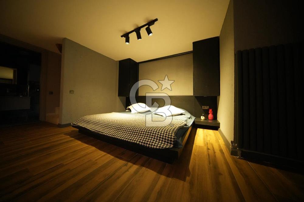 Güzelbahçe Kahramandere'de Özel Tasarım Satılık 5+2 Lüks Villa