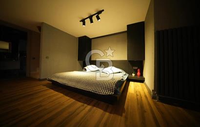 Güzelbahçe Kahramandere'de Özel Tasarım Satılık 5+2 Lüks Villa