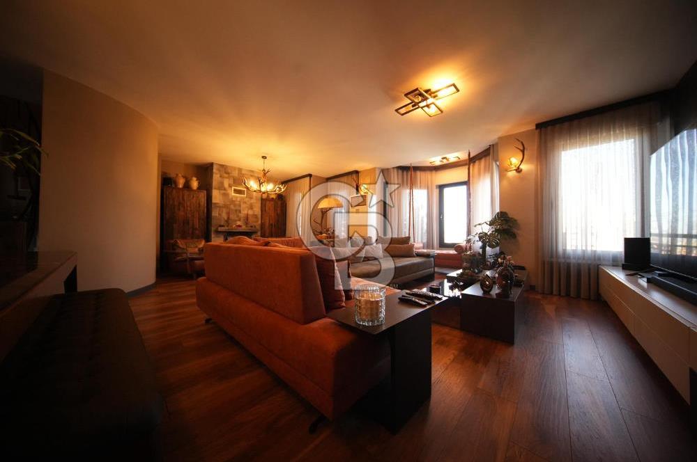 Güzelbahçe Kahramandere'de Özel Tasarım Satılık 5+2 Lüks Villa